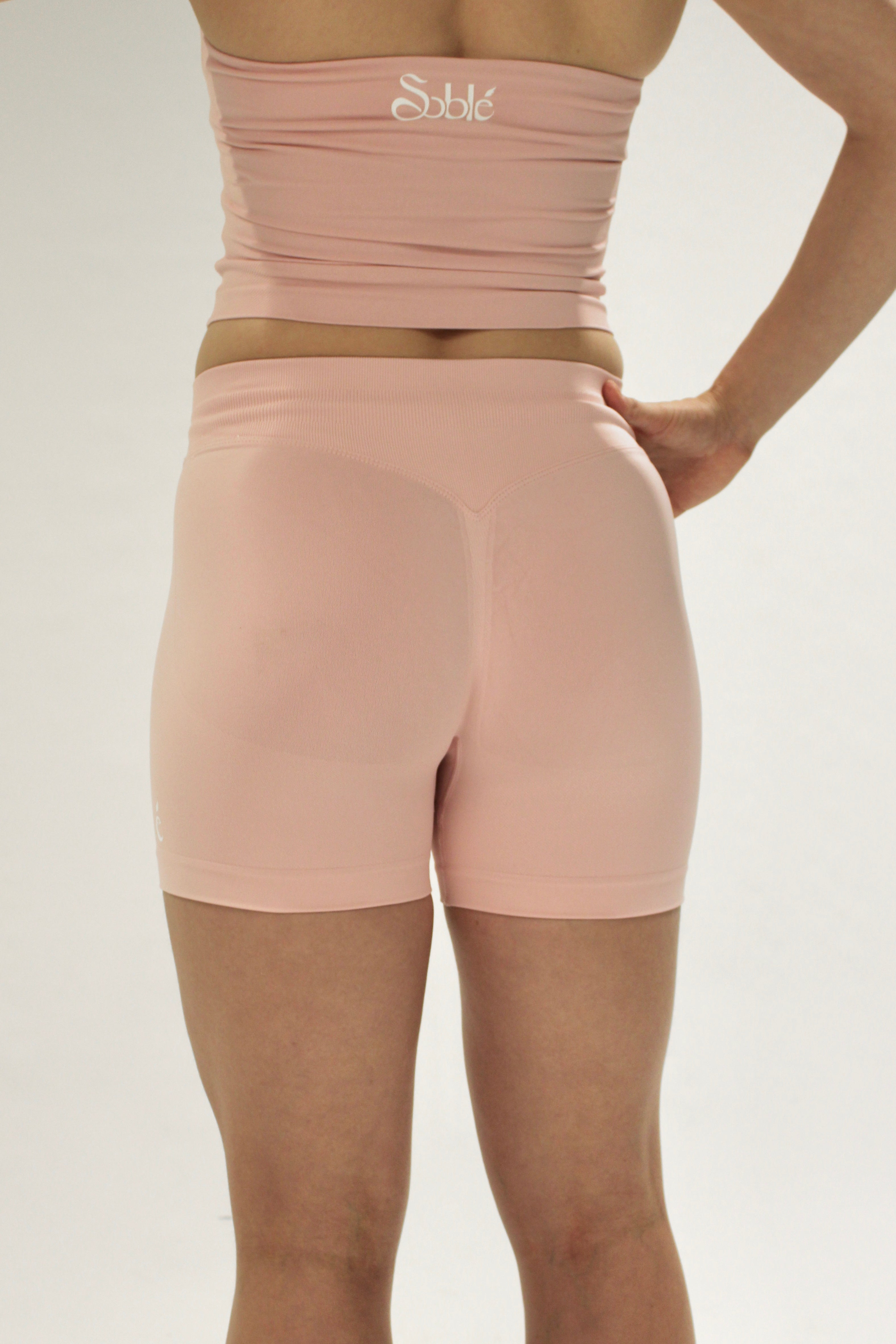 Origin V scrunch shorts