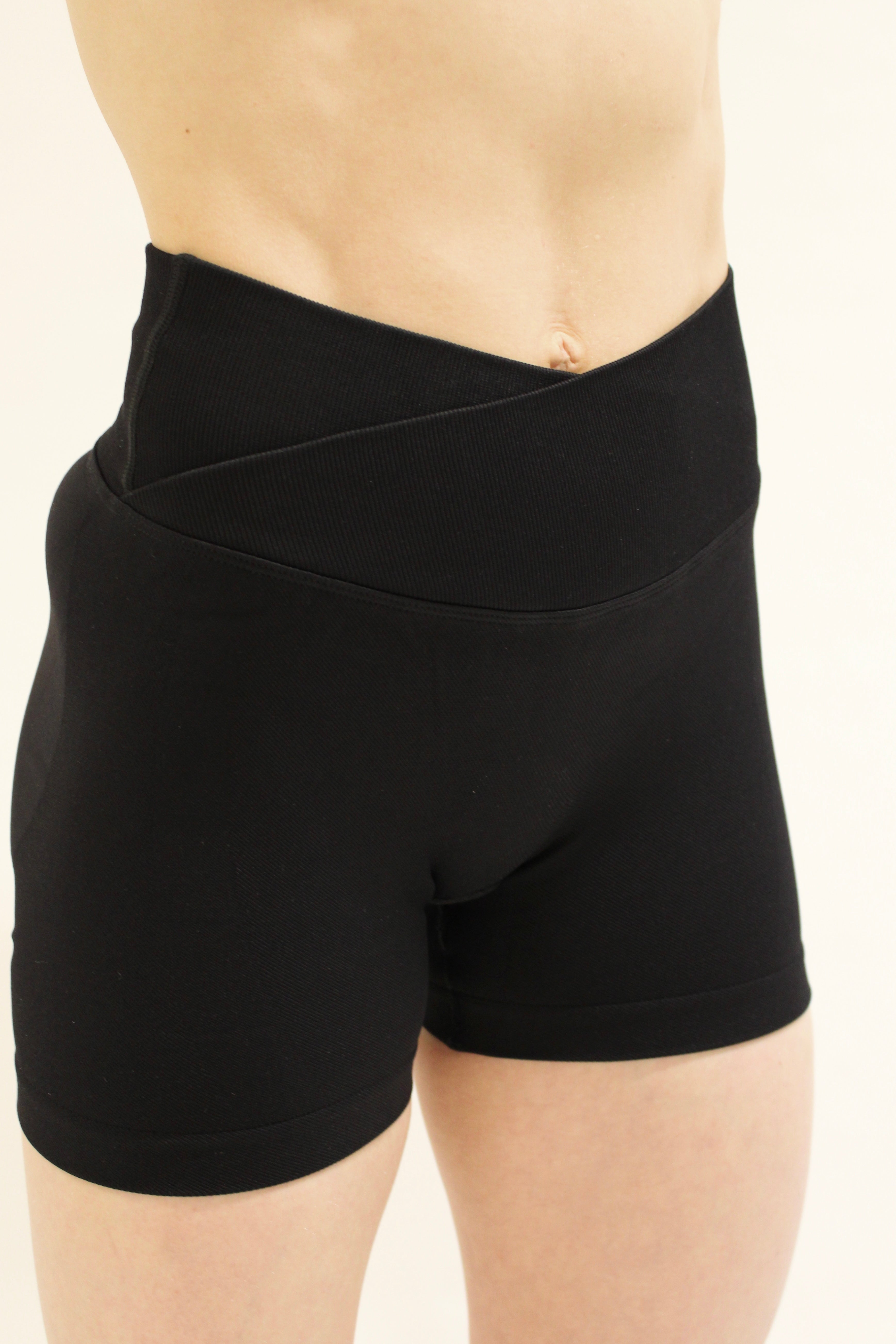 Origin V 2.0 scrunch shorts