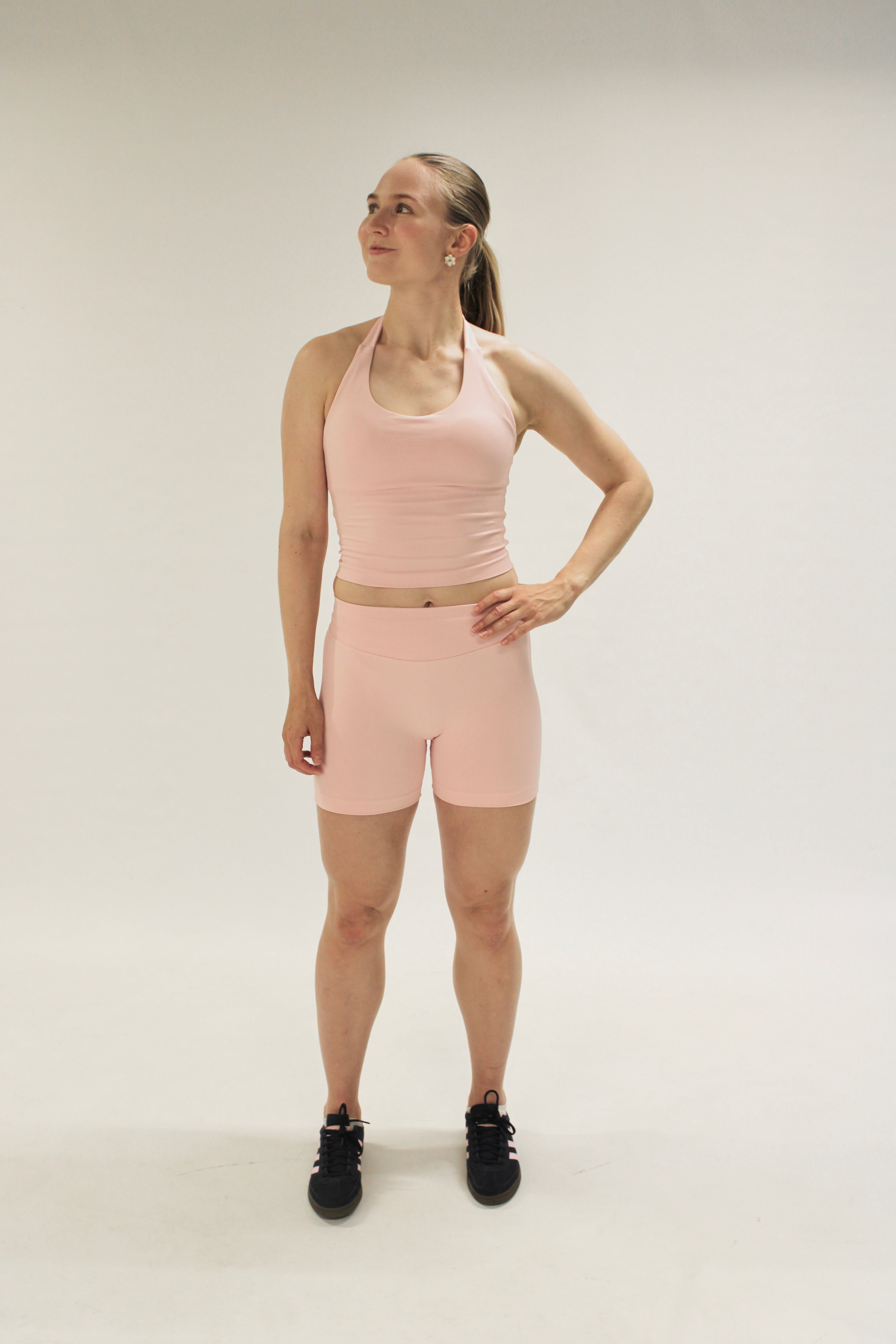 Origin V scrunch shorts